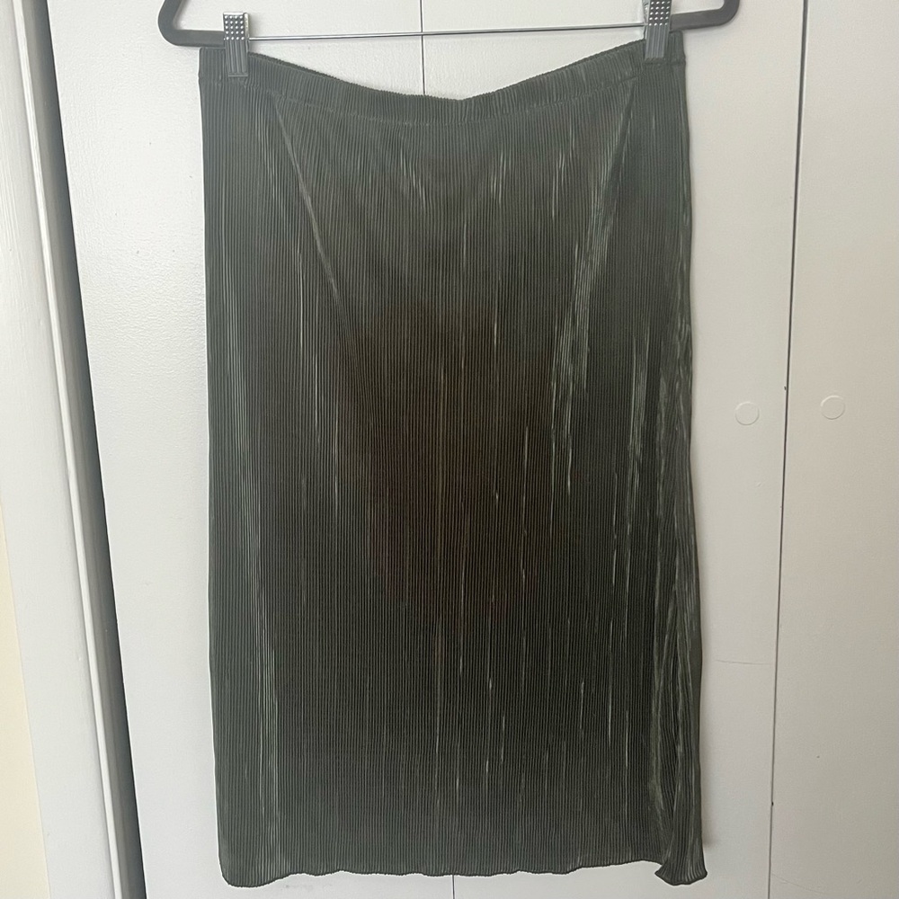 J. Crew Factory Plissé Slip Skirt in Spanish Moss Size Petite Large